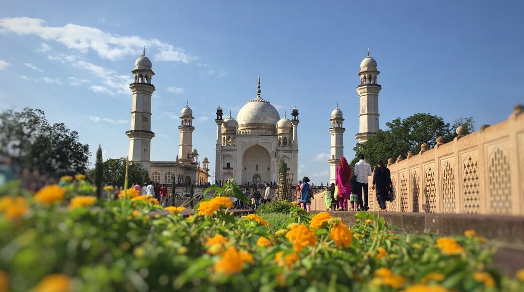 Bibi-ka-Maqbara
Mini Taj Mahal
1679