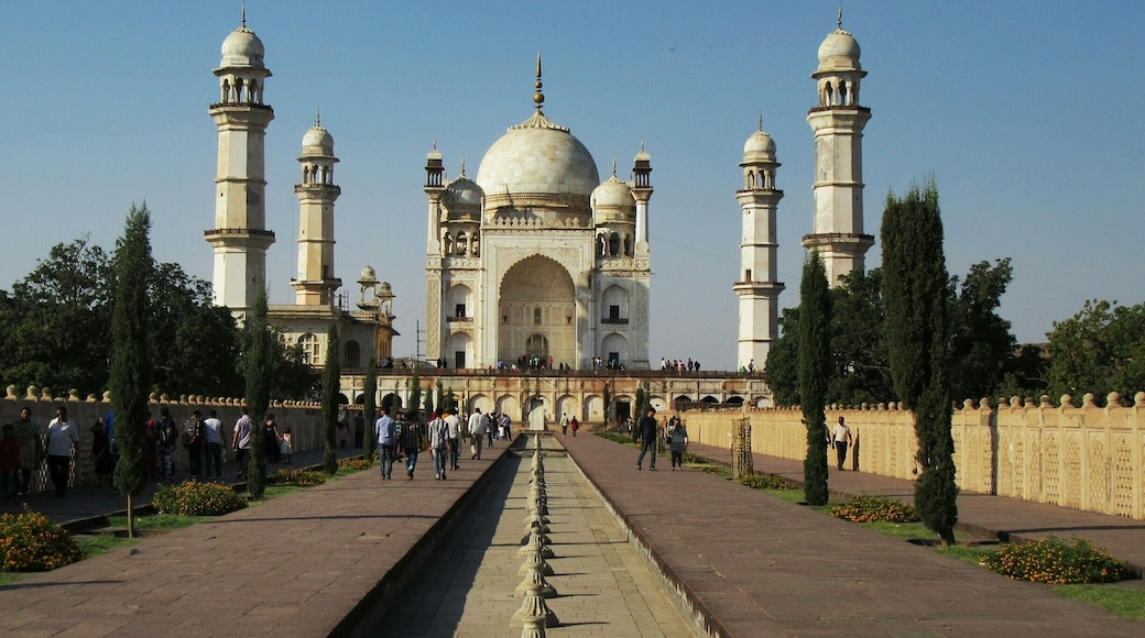A replica of the famous Taj Mahal. Worth a visit.