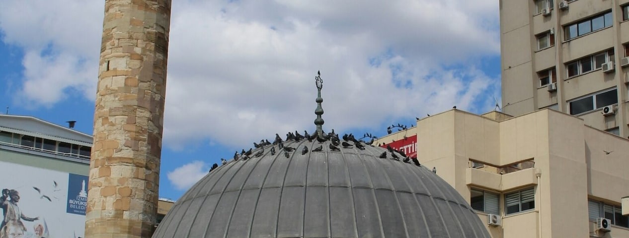 Konak, İzmir, Turkey
#StunningStructures #konak #izmir #turkey #nofilter #travel #holiday #histori #photoofday #photo