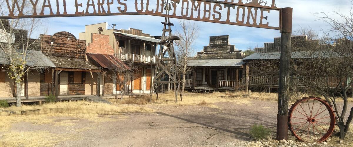 Love the metal work. (January 2016)