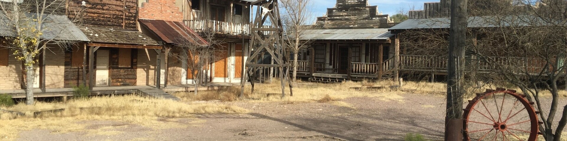 Love the metal work. (January 2016)