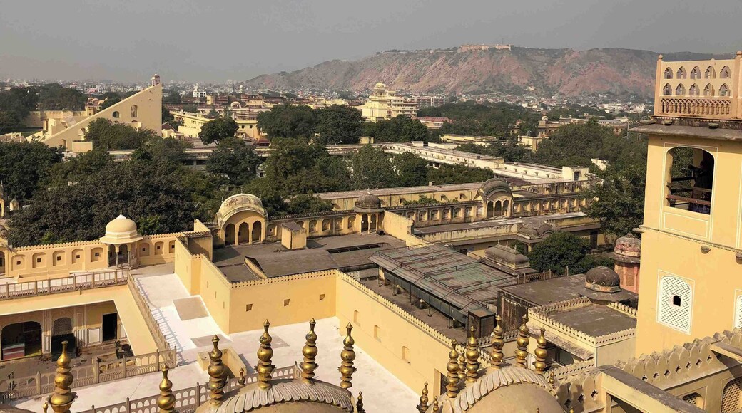 Views of Jantar Mantar and the city palace from the top of Hawa Mahal.