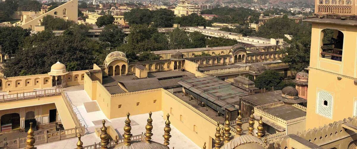 Views of Jantar Mantar and the city palace from the top of Hawa Mahal.