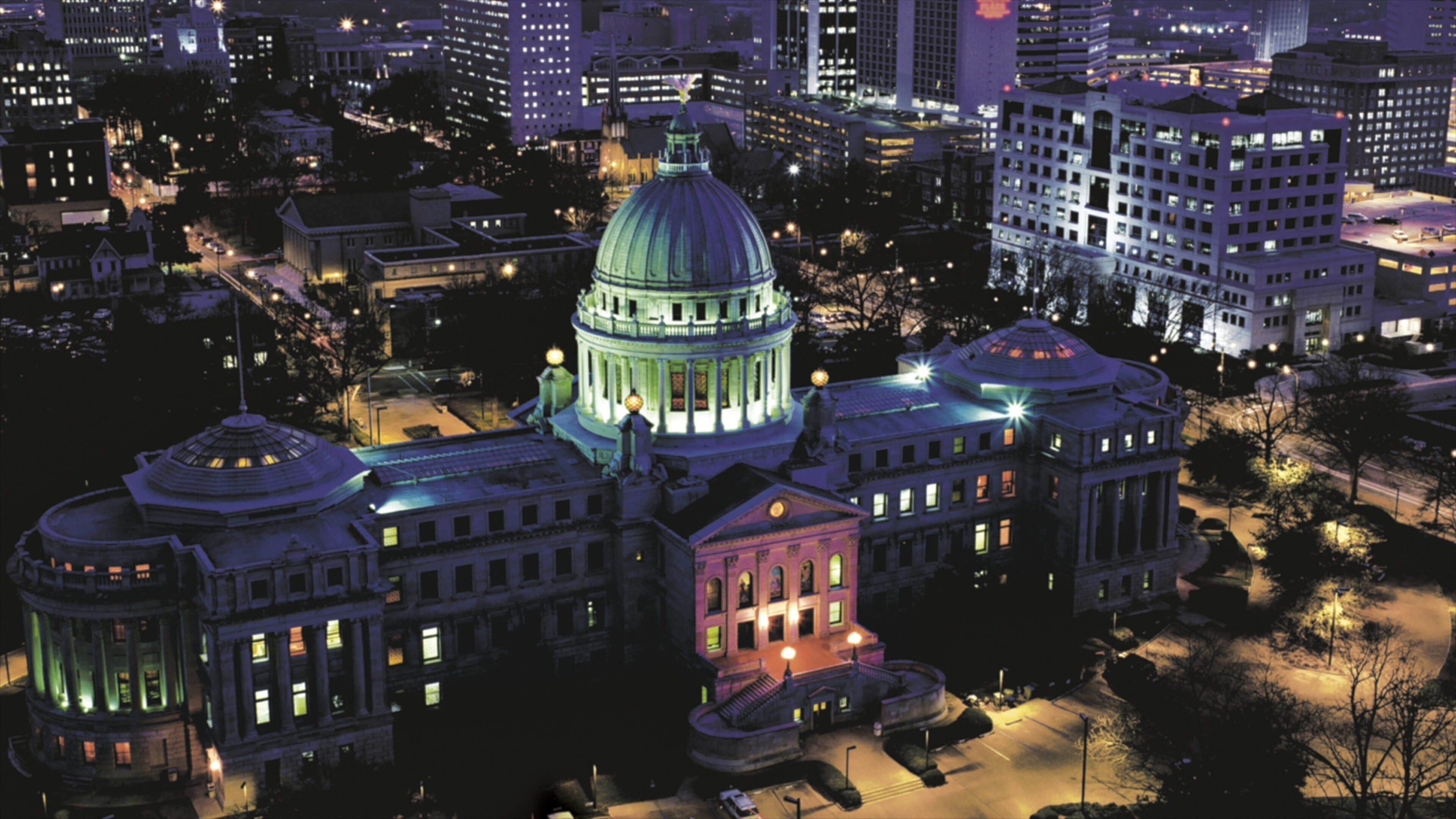 Jackson mostrando patrimonio de arquitectura, vida nocturna y escenas nocturnas