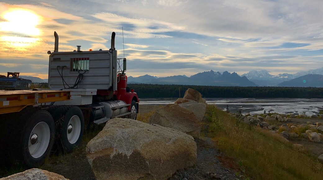 Denali lookout from a mining area. #denaliborough #onthewaytodenali #southalaska