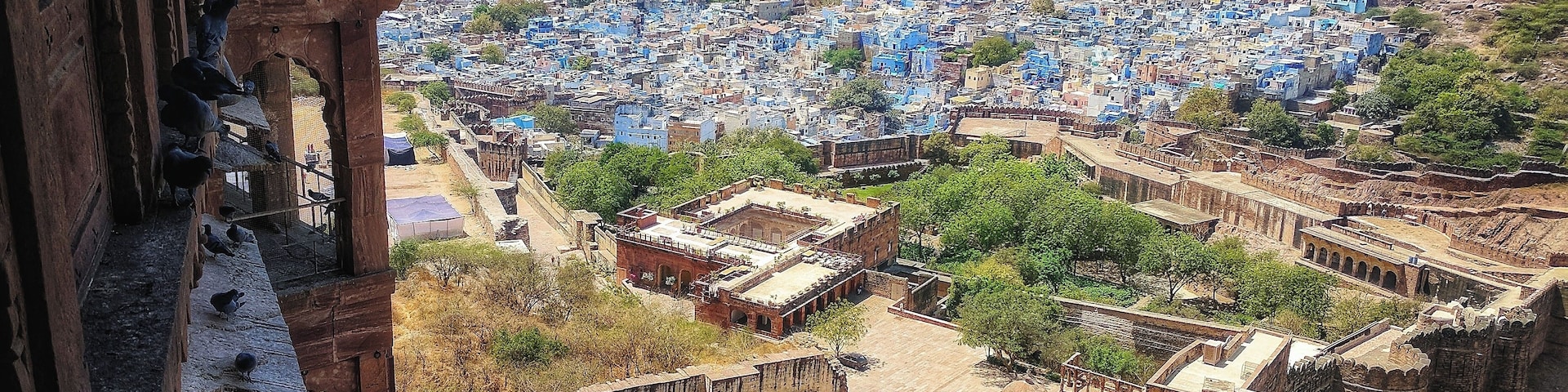 Jodhpur is nicknamed, 'The Blue City' because of the blue-colored houses belonging to the Brahmin Hindu's here. #merch #lifeatexpedia