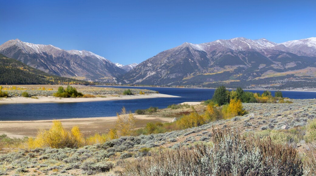 scenic twin lakes recreation area