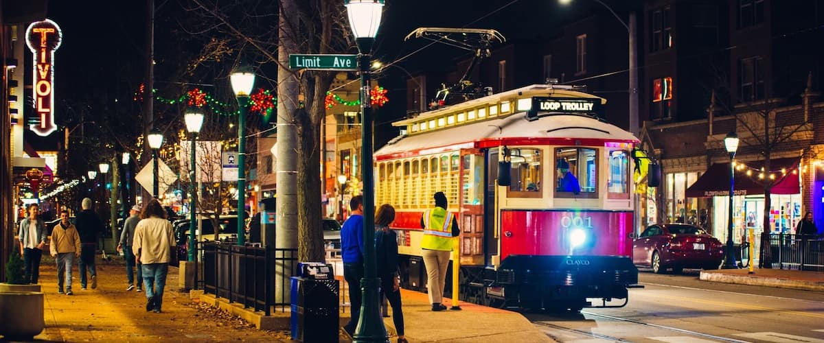 New Loop Trolley at Delmar St Louis