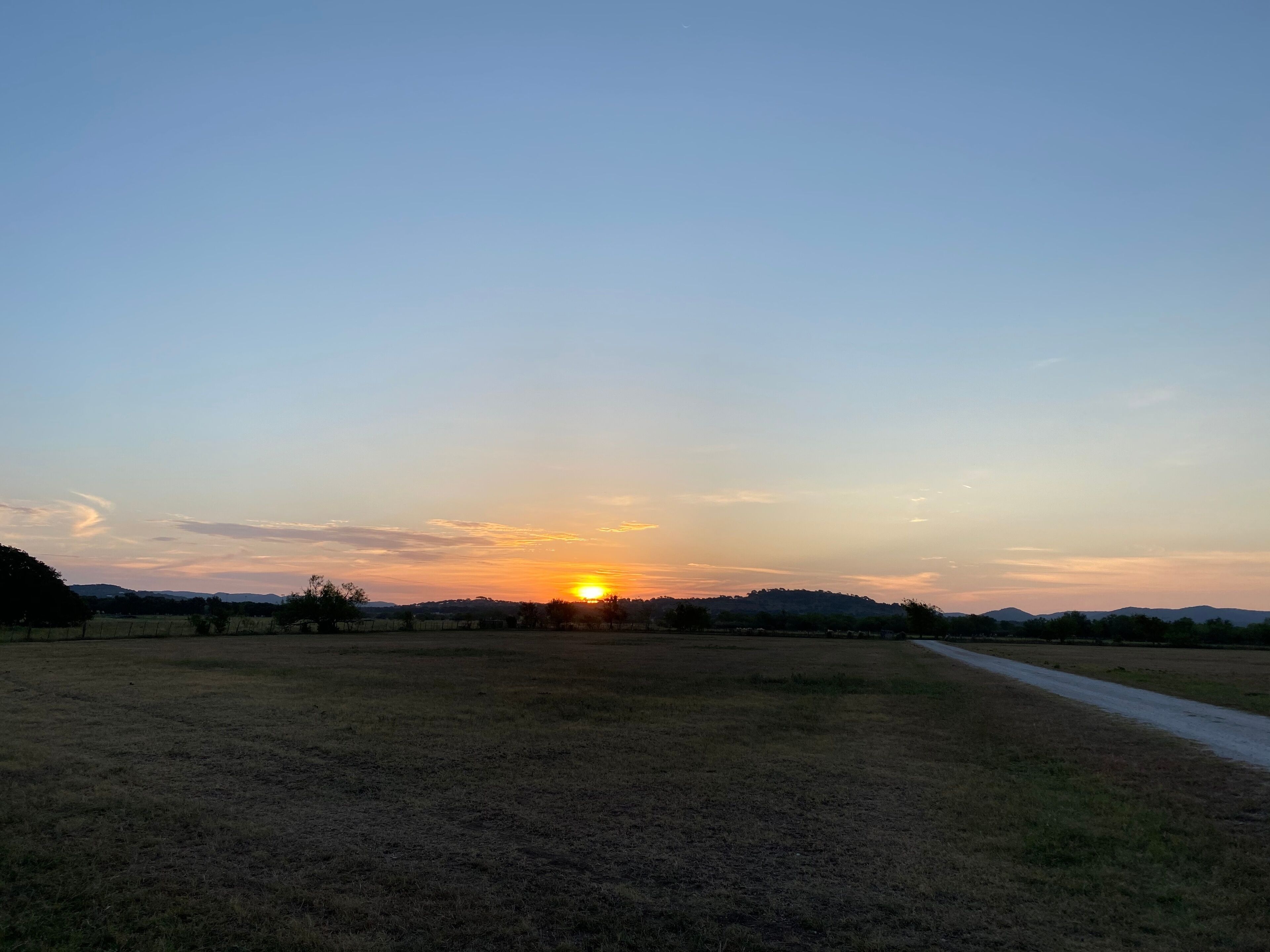 Utopia Texas sumer sunrise morning