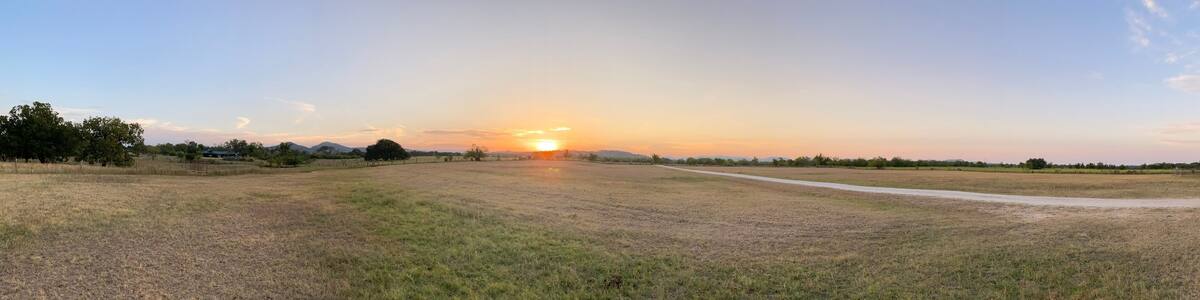 Utopia Texas summer morning