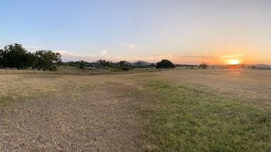 Utopia Texas summer morning