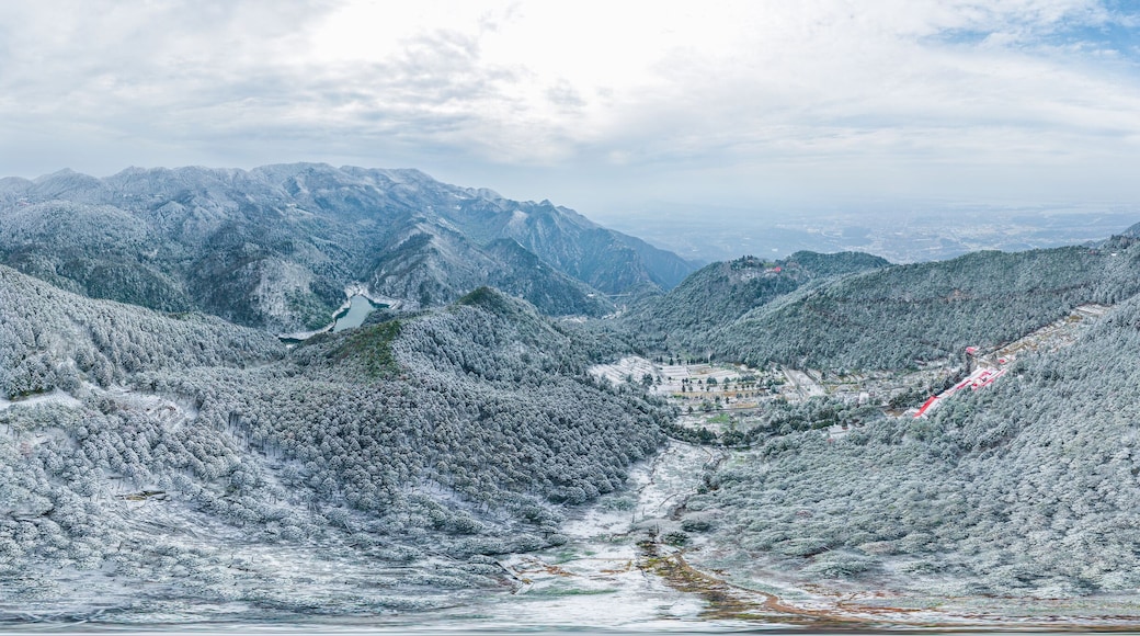Winter snow scene in Lushan 5A Scenic Area, Jiujiang City, Jiangxi Province