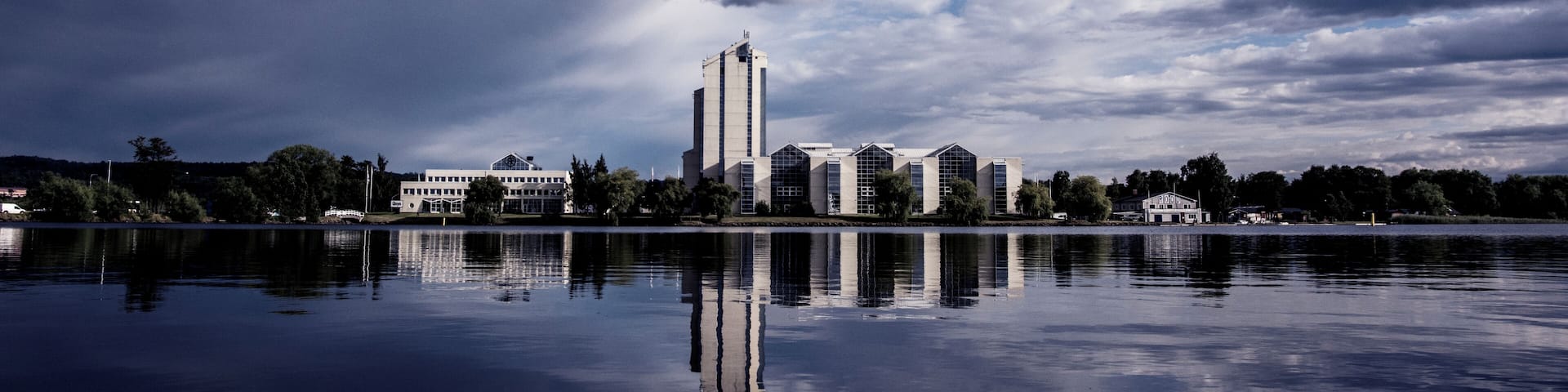 You can walk around Munksjön and find many interesting things to photograph. I find something new every time.