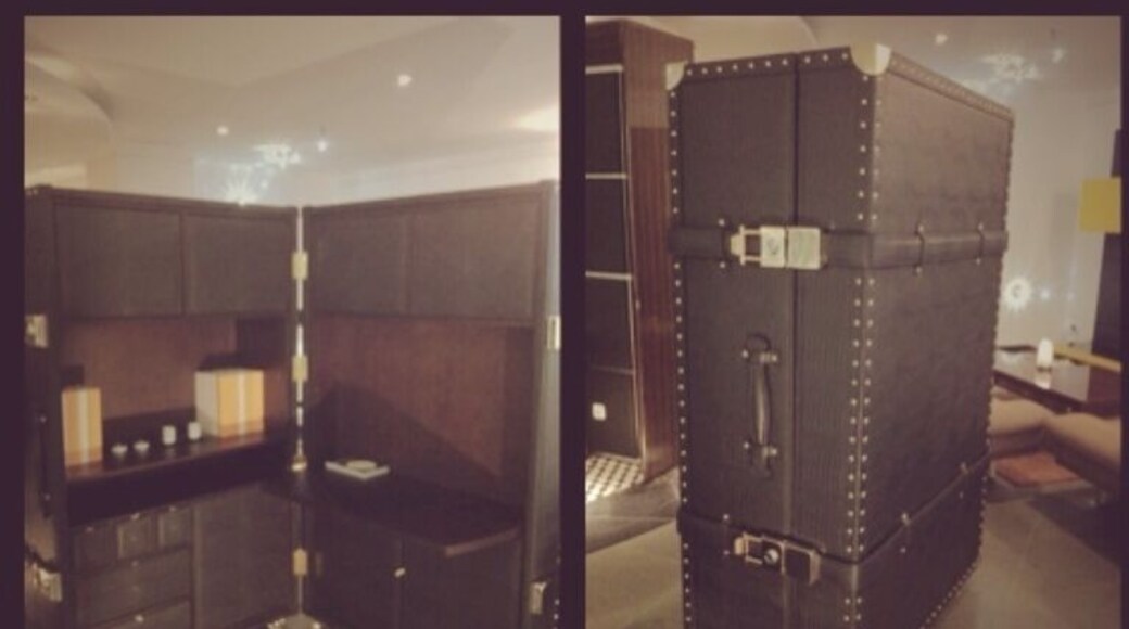 Before / after portable home office with croc leather. Exquisite!