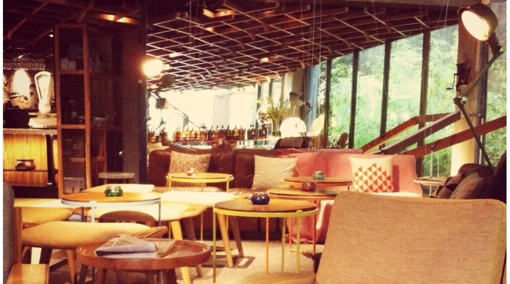 Comfortable furniture and warm ambience.