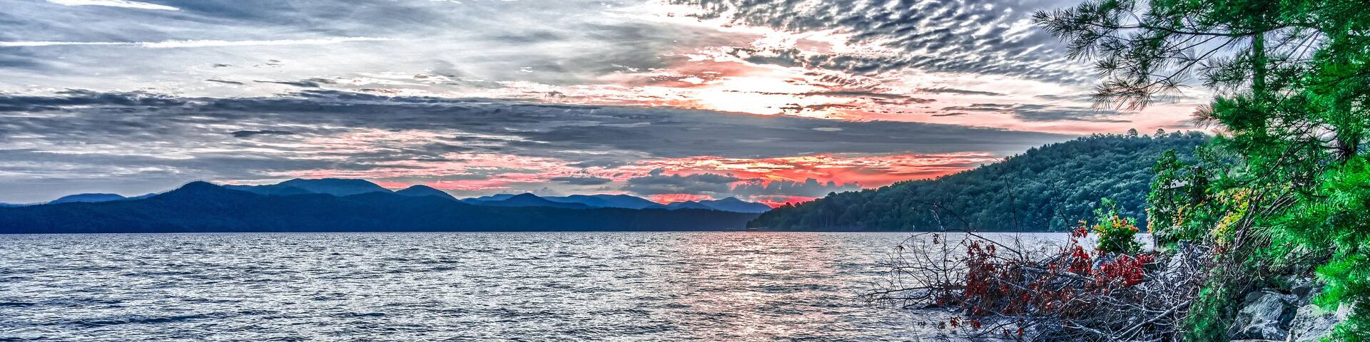Scenery around lake jocasse gorge