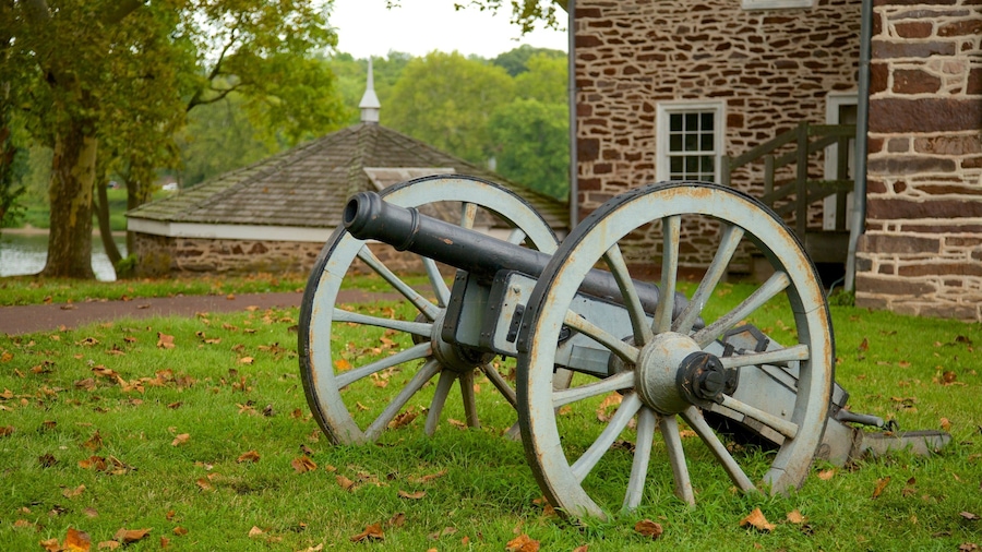 Washington Crossing which includes military items