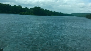 Where Washington crossed the Delaware on December 25-26, 1776 during the revolutionary war. A re-enactment is performed every Christmas Day