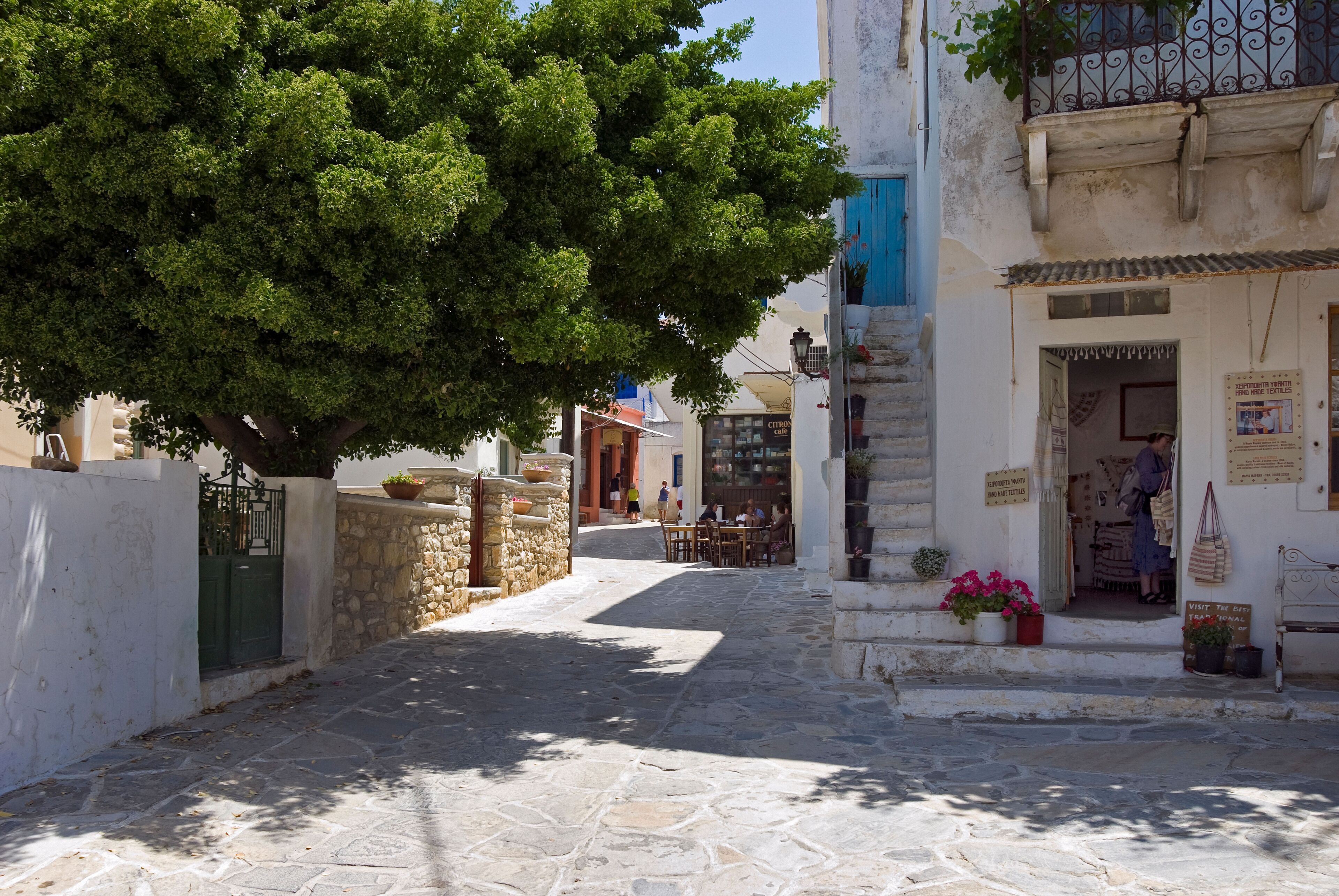 <h2>依水而居的热门住宿</h2>