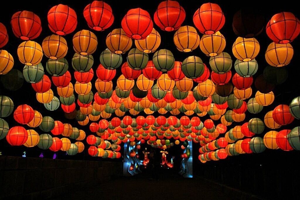 Lampion festival in many shapes and colors. #lifeatexpedia 