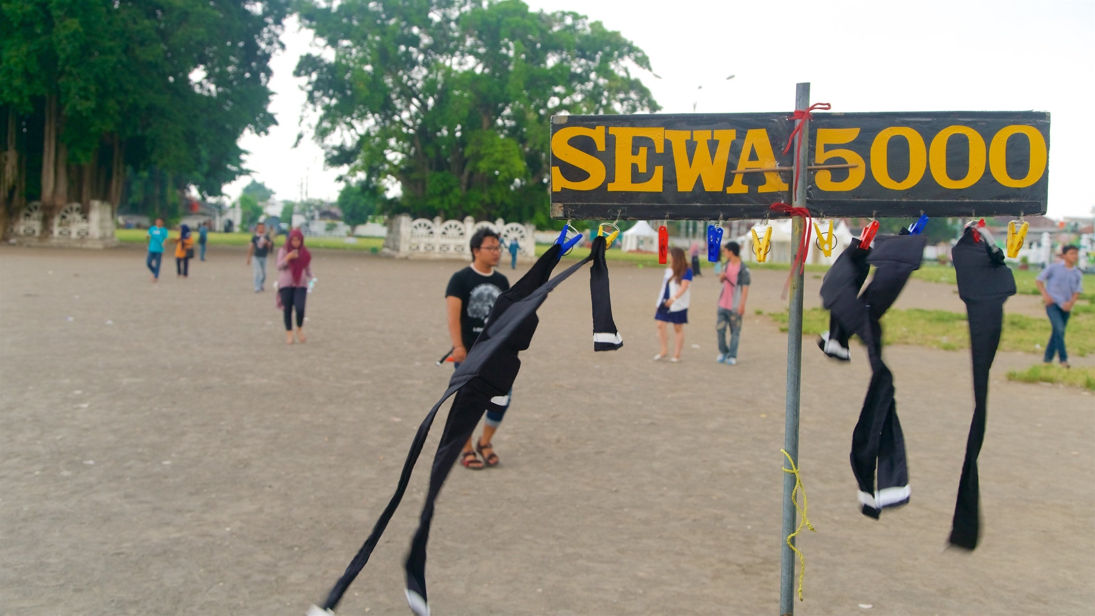 Thành phố Yogyakarta trong đó bao gồm biển hiệu và khu vườn