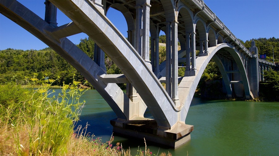 Wedderburn which includes a river or creek and a bridge