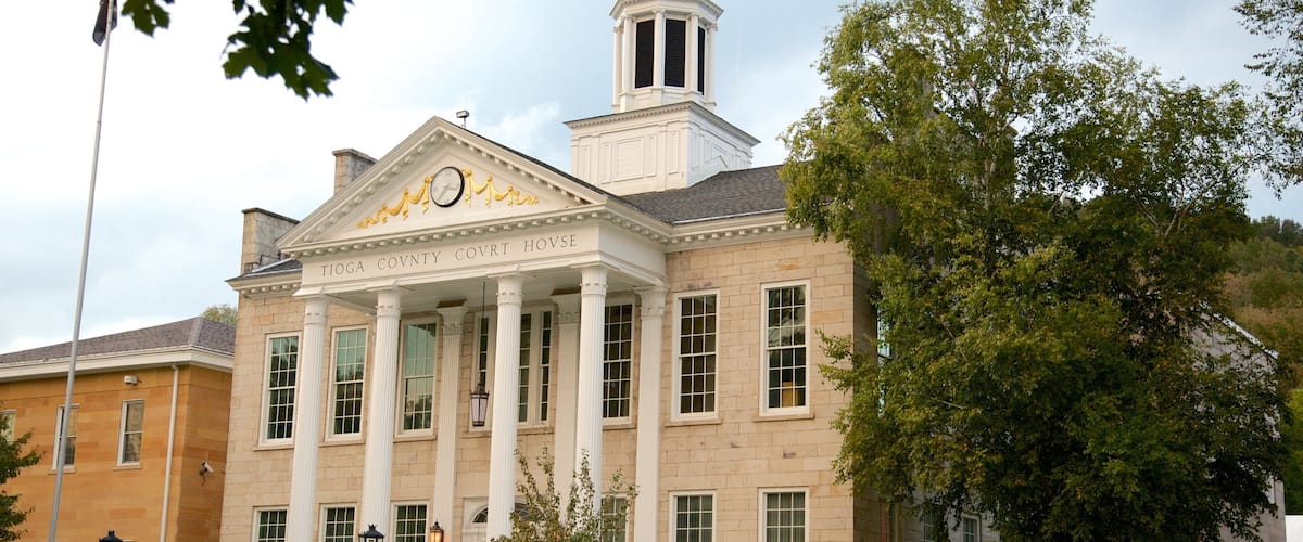 Wellsboro che include architettura d\'epoca