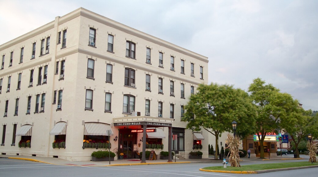 Wellsboro which includes heritage elements