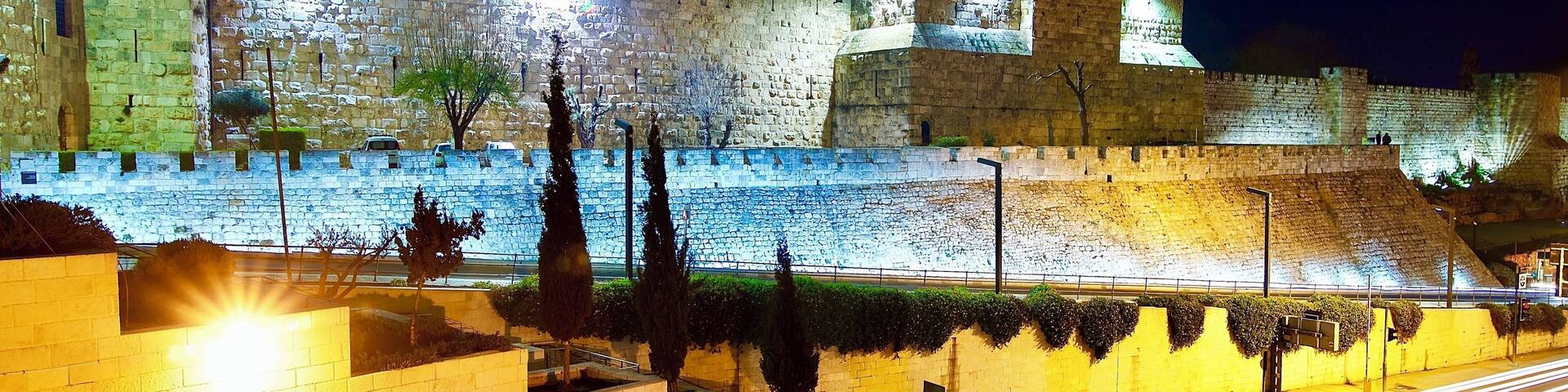 UNESCO World Heritage Site: The Old City of Jerusalem
The Old City is home to several sites of key religious importance: the Temple Mount and Western Wall for Jews, the Church of the Holy Sepulchre for Christians and the Dome of the Rock and al-Aqsa Mosque for Muslims. It was added to the UNESCO World Heritage Site List in 1981.(Wikipedia)
#Jerusalem #Israel #OldCity #citywall #road #nightscape #UNESCOWorldHeritageSite #history