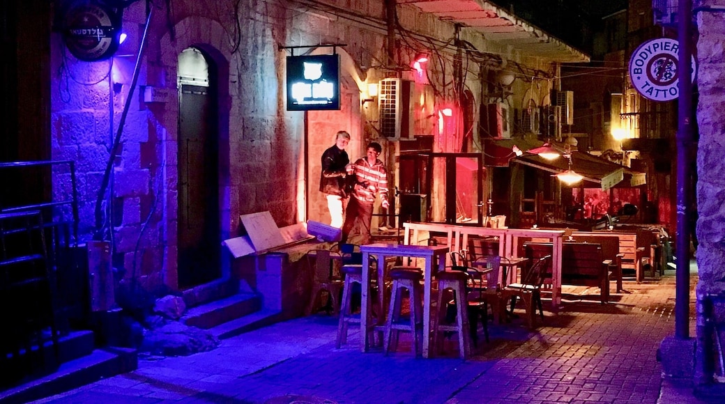 Like the locals to enjoy the peaceful Sabbath Night at Wildcat Bar, the traditional experience in Israel only. Its located next to Soho Pub and near light train runs only Jaffa Street in Jerusalem.
#Jerusalem #Israel #TroveOnTuesday #nightlife #Sabbath #patio #bar #alley