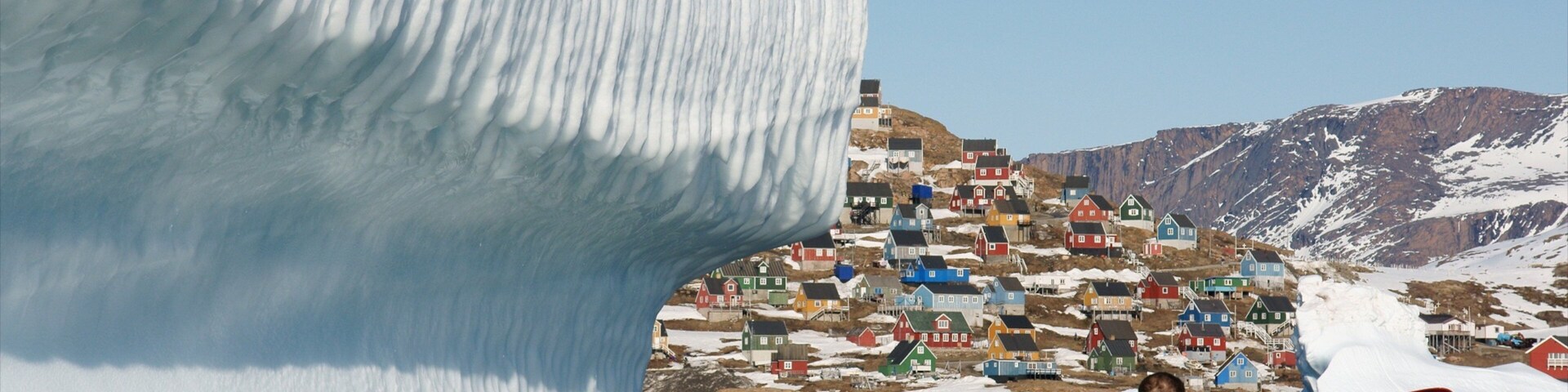 烏佩納維克 设有 下雪, 皮划艇或獨木舟 和 山