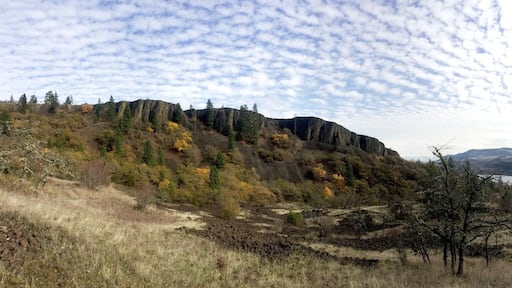 Along the hike to Indian Pits