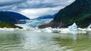 Lake near Mendhenall Glacier huge landscape