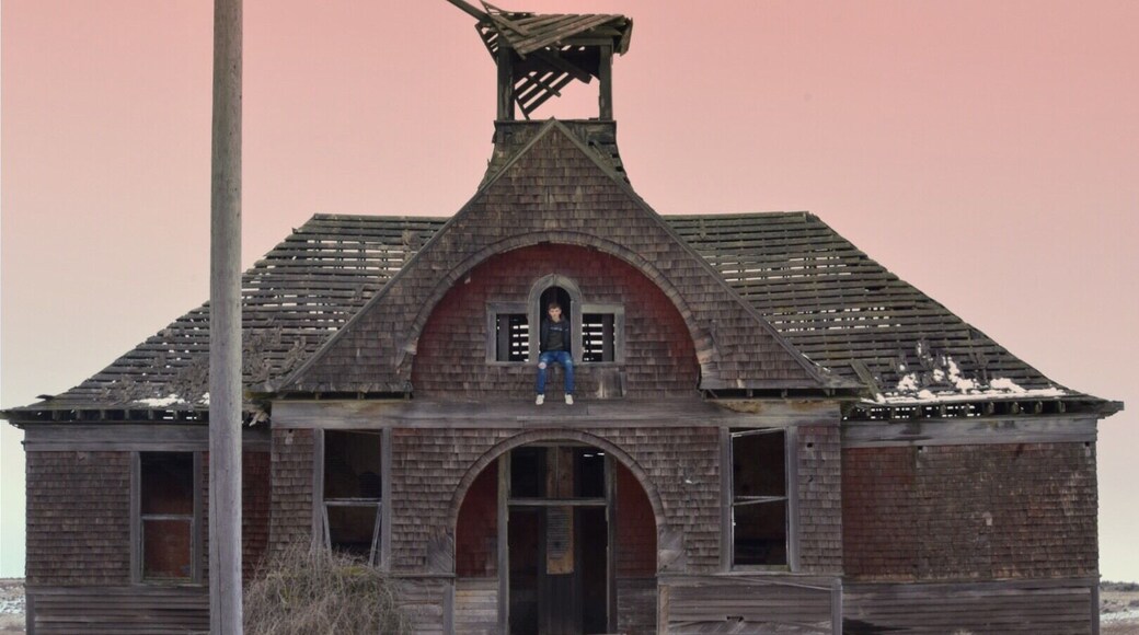 Abandoned school house just outside of Wilbur wa.
#adventure