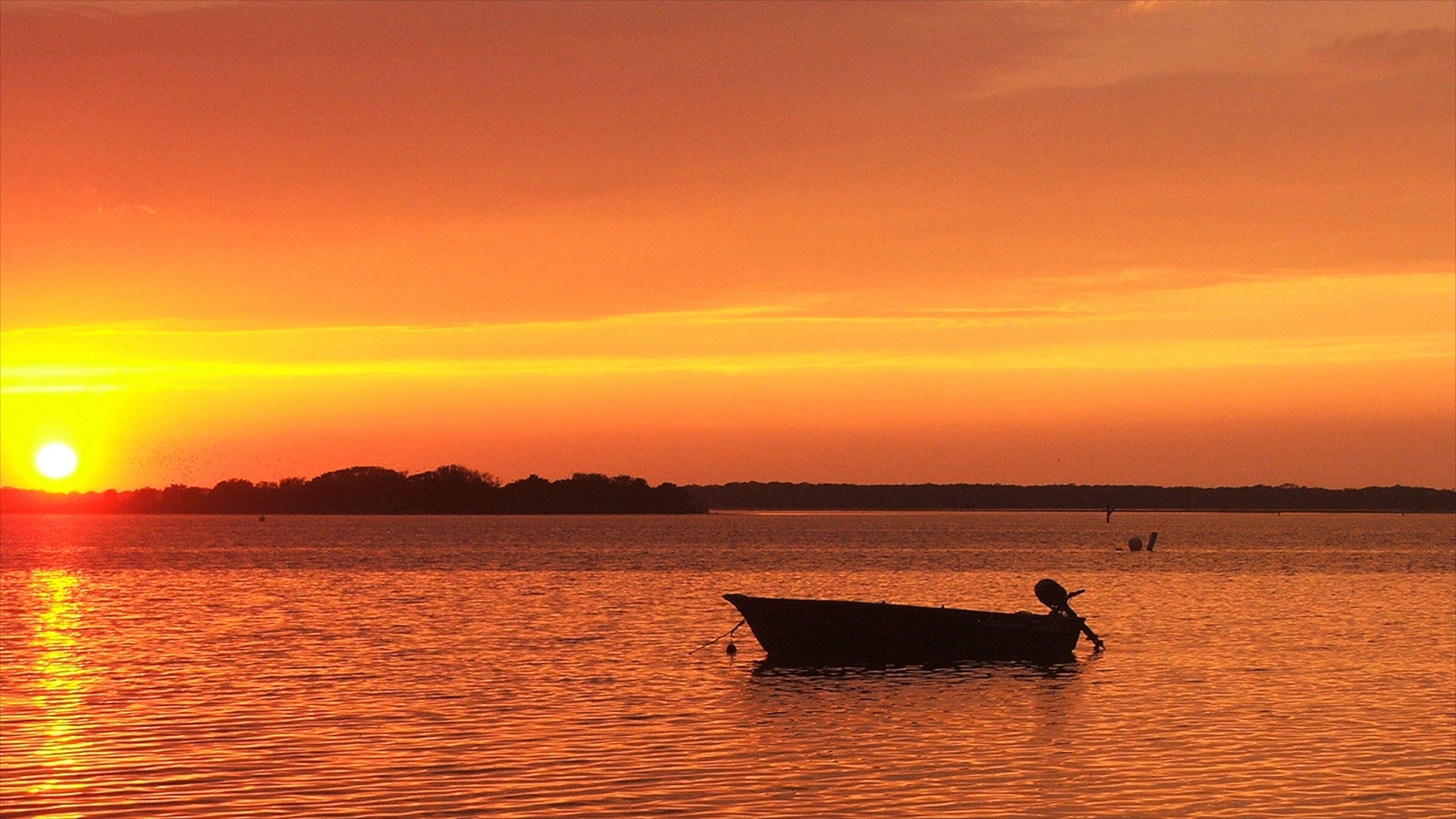 Wildwood Crest showing boating, general coastal views and a sunset