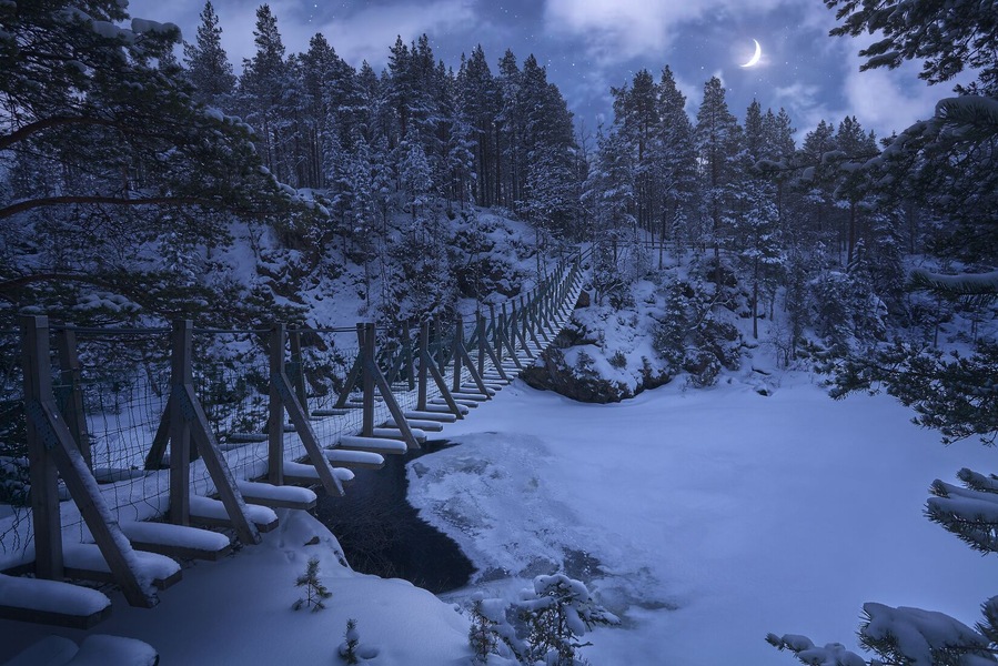 Moon melody
Our last day in Oulanka National Park in Finland... Hope we'll be back here sometime :)
https://www.instagram.com/_krubek_/