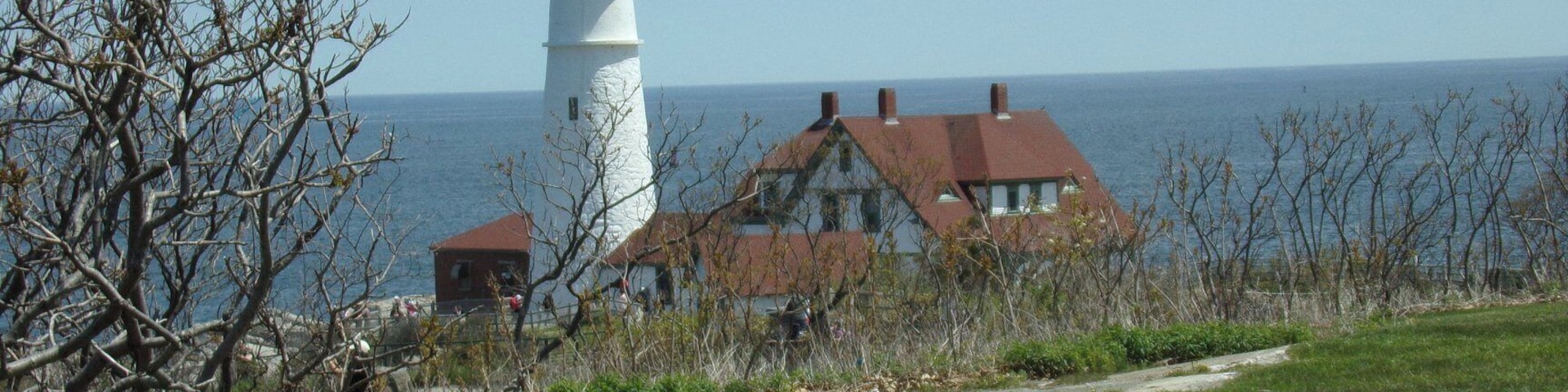 Nothing is quite like driving the coast of Maine. Saw the mansion of George H. Bush in Kennibunkport (he also has a mansion in Texas where there is no state tax.