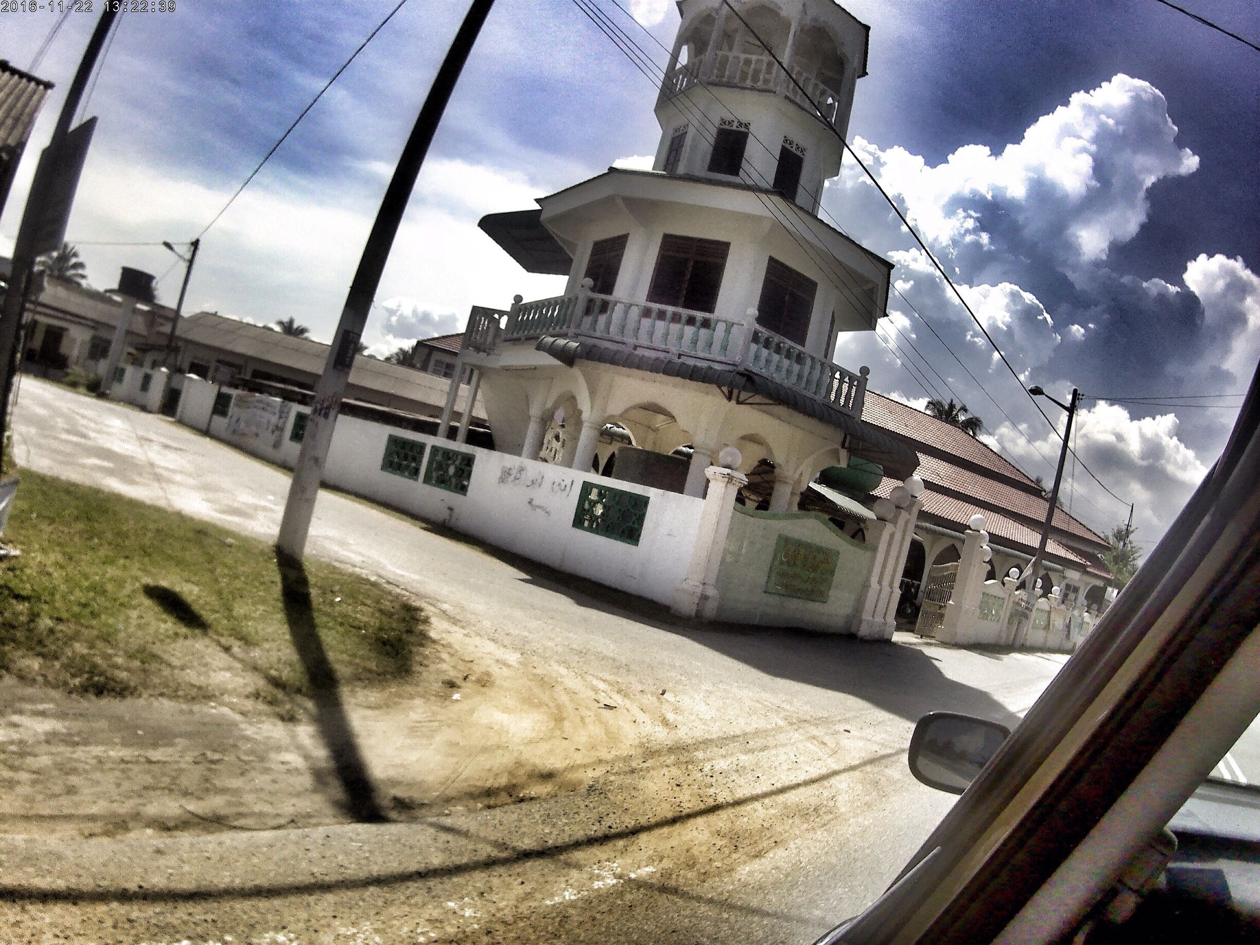 This Mosque can be found along the way from Pantai Sabak to Kota Bharu Airport, in Pengkalan Chepa.