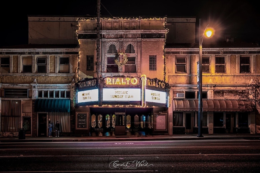 The Rialto at night