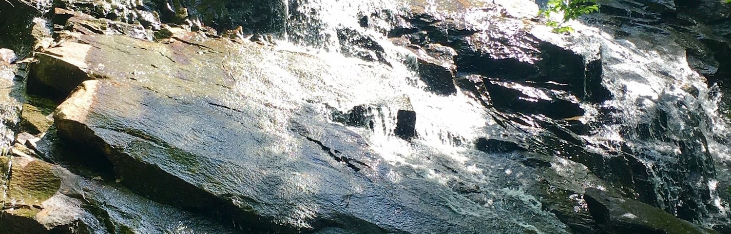 Short hike to these #waterfalls