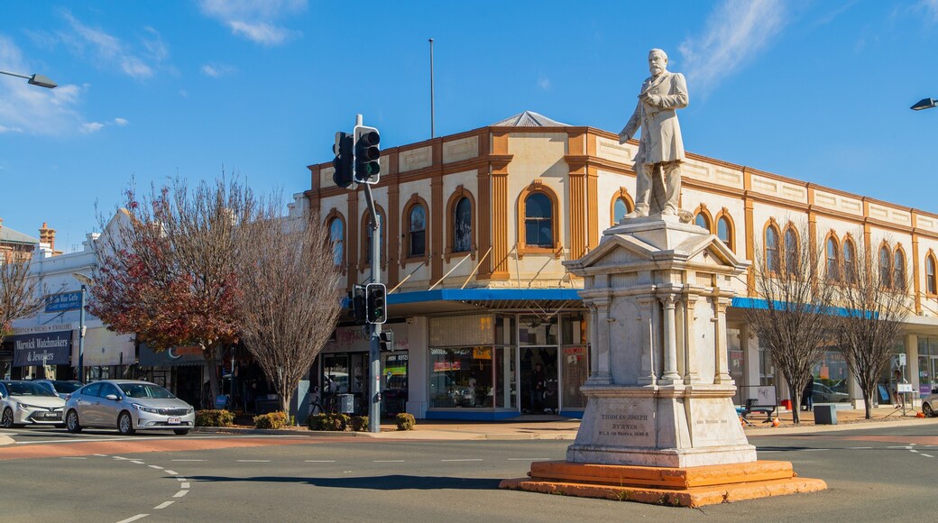 Warwick showing a statue or sculpture and heritage elements