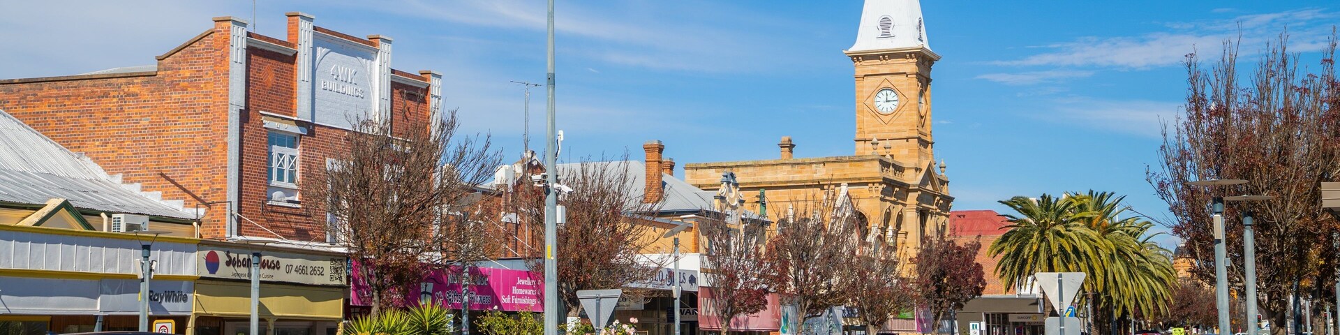 Warwick featuring a small town or village and heritage architecture