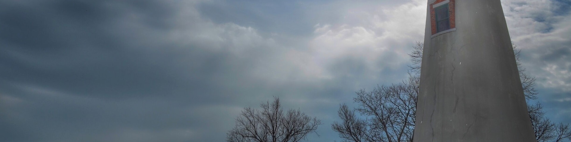 Occasionally if it gets cold enough for long enough, beautiful blue ice will pile up beneath the lighthouse making for an otherworldly landscape. #snow
