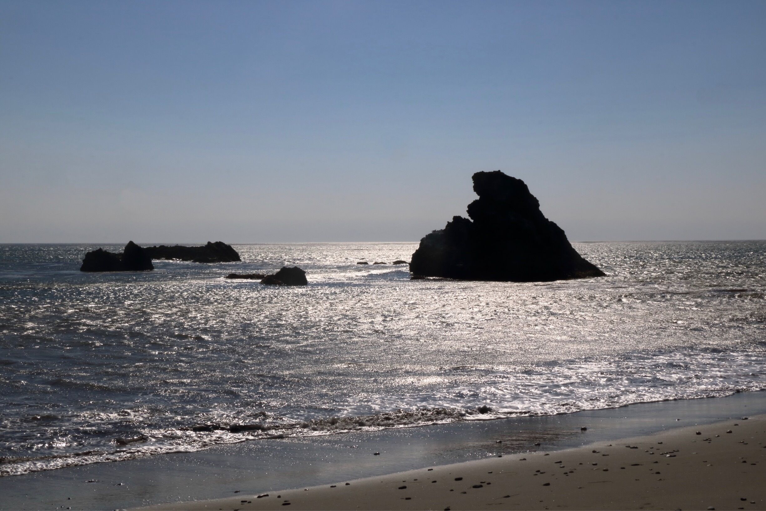My favorite part of the hike as dusk approaches and the sun shimmers across the sea.🌞🌊⛰