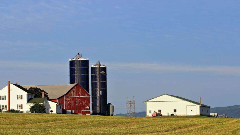 A color image of a farm in Big Valley near Belleville, Pennsylvania.