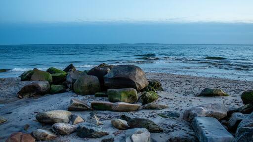 rocks at low tide on beach at Harkness State Park
