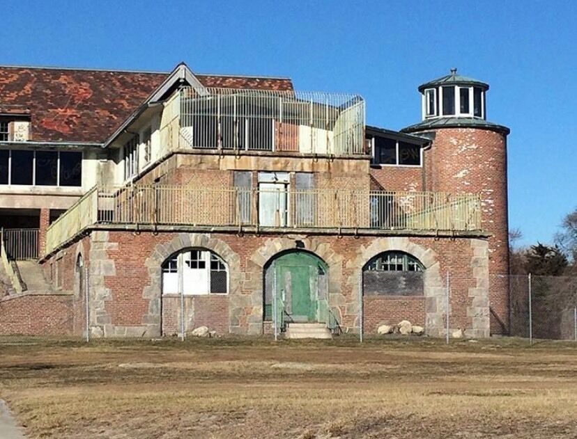 The grounds of the former asylum are now a waterfront park