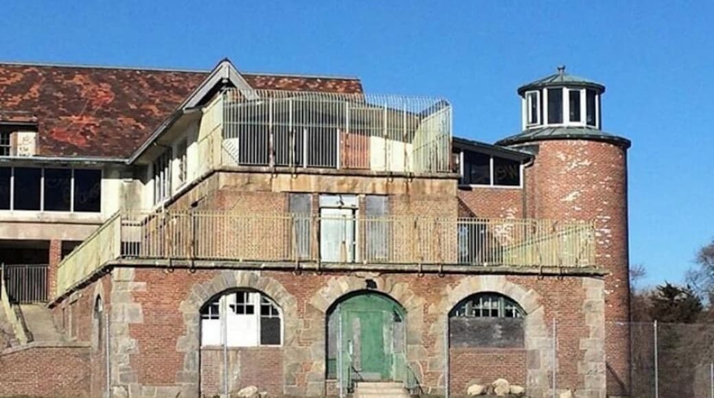 The grounds of the former asylum are now a waterfront park