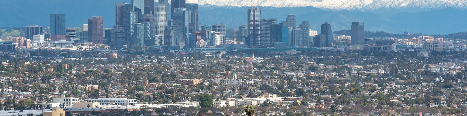 Cityscape of Los Angeles seen from Kenneth Hahn State Recreation Area in California