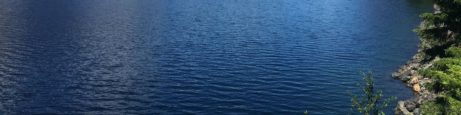 Buttle Lake is about 23 kilometres (14 mi) long and 1.5 kilometres (0.9 mi) wide, has an area of 28 square kilometres (11 sq mi), is up to 120 metres (394 ft) deep, and lies at an elevation of 221 metres (725 ft). The lake is located between Campbell River and Gold River in the wilderness area of Strathcona Provincial Park. The lake is the source of the Campbell River.
This view is looking toward the north end of the lake where Buttle Lake campground is situated. #GreatOutdoors